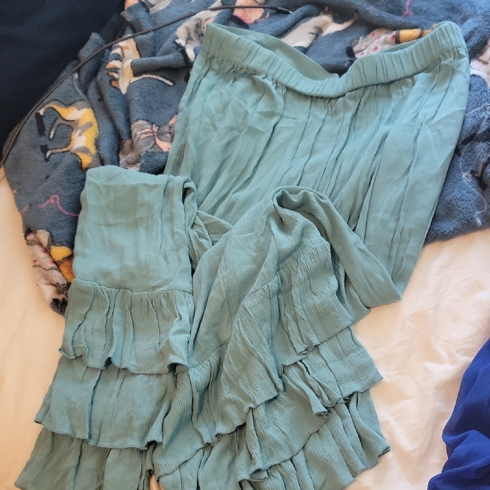 Cute Ruffle Wide Leg Pants - Picture 2 of 3